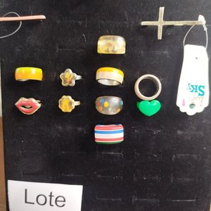 Lote anterior: Lote de 12 Anillos Vintage Variados