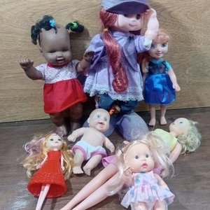 Lote de 7 Muñecas Variadas - imagen 1