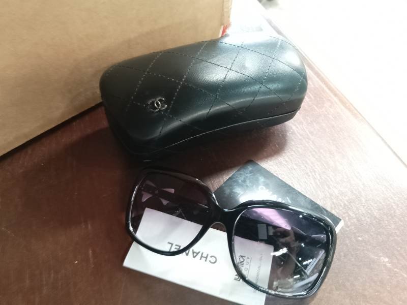 Lentes de Sol Chanel Negros Mujer