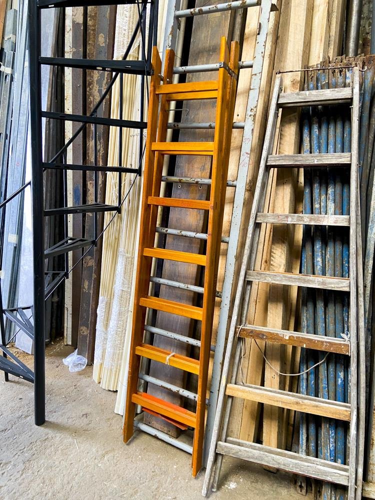 Escalera de Pintor de Madera con Siete Escalones