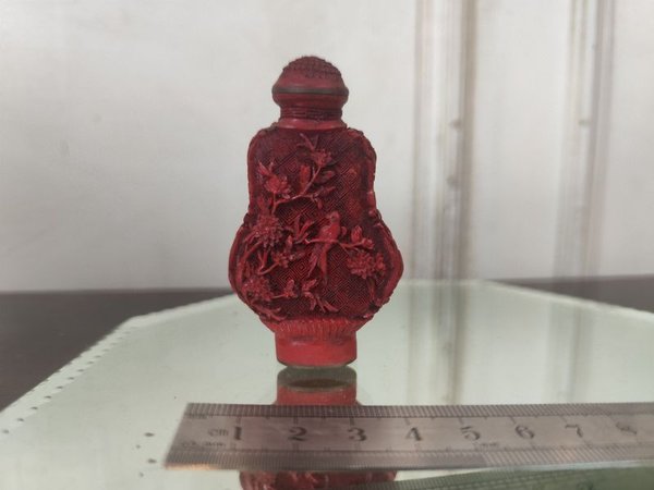 Laca cinabara con base de bronce firmada - imagen 4