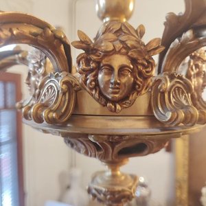Araña de Bronce Estilo Imperio con Broncería Detallada - imagen 2