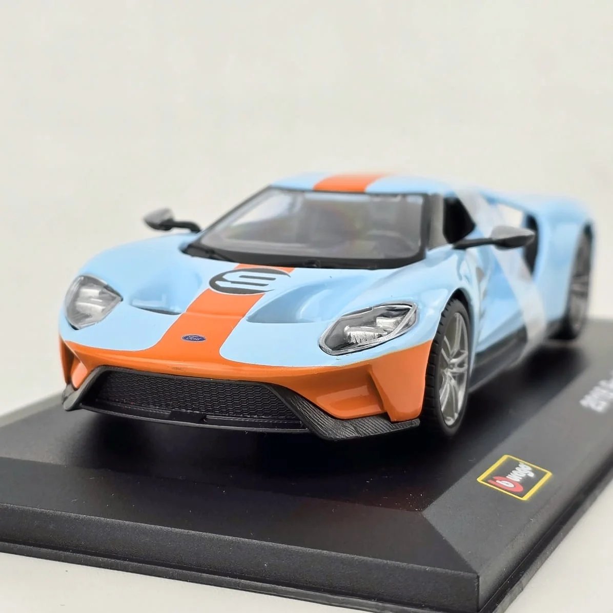 Ford GT 2019 en escala 1:32, modelo de coche a escala - imagen 2