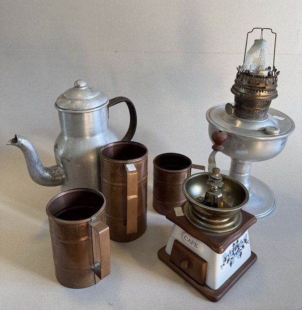 Molinillo de café, 3 tachos de cobre cafetera y base lampara aladin