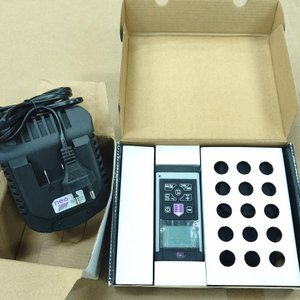 Medidor de Distancias Láser Neo Industrial con Cargador y Accesorio - imagen 2