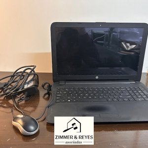 Computadora Portátil HP Negra con Cargador y Mouse - imagen 2