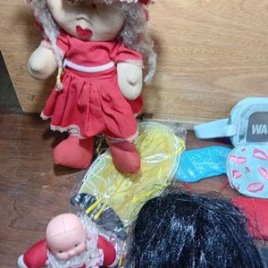 Lote Variado: Muñecas, Accesorios de Moda, Juguetes y Más - imagen 10