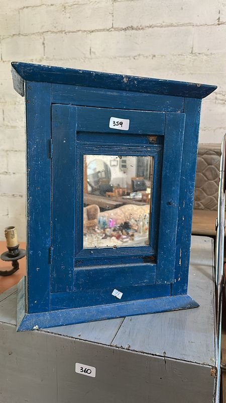 Lote siguiente: Botiquín con espejo azul para decoración del hogar