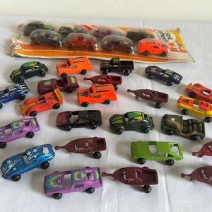 Autos en metal - imagen 1