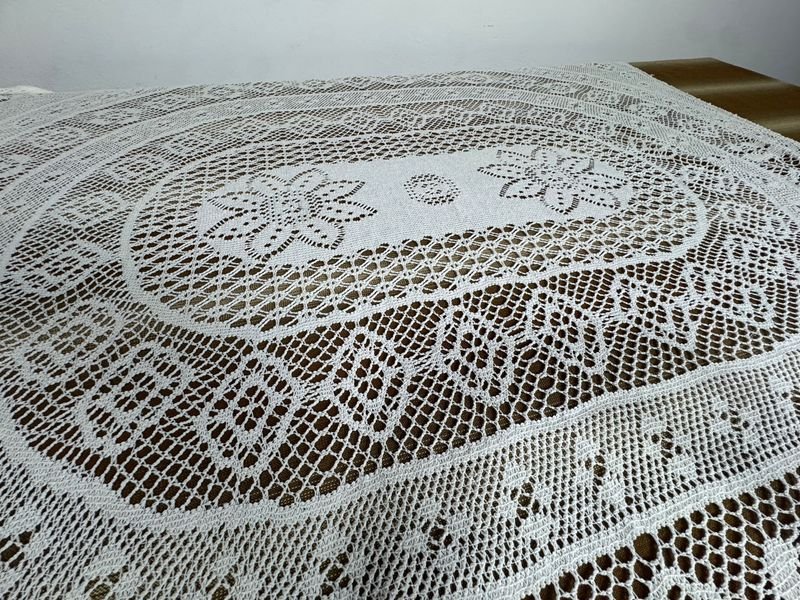 Mantel de hilo en blanco con patrón floral - imagen 5