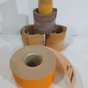 Lijas en Rollo Grano 60 y Varias Usadas - imagen 1