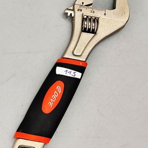 Llave Ajustable De 6 Pulgadas (150mm) Marca Devec - imagen 1