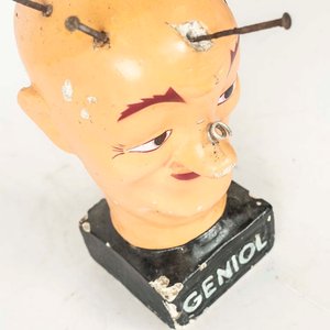 Busto "Geniol" de Yeso con Clavos y Aro en Nariz - imagen 2