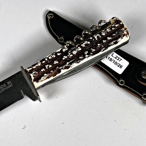 Cuchillo de Acero Alemán con Vaina y Sacacorchos - imagen 3