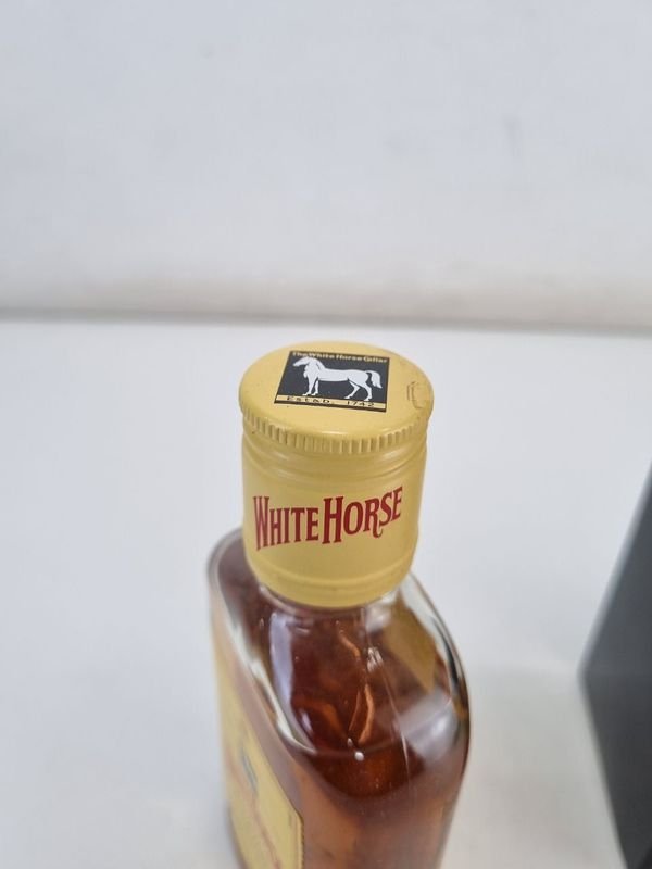 Whisky White Horse y Johnnie Walker Black Label - imagen 4