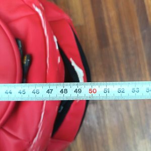 Mochila Roja Ferrari y Bolsos de Viaje Lufthansa - imagen 8