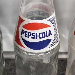 3 Botellas de Vidrio Pepsi-Cola Antiguas Coleccionables - imagen 2