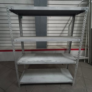 Estantería Metálica Blanca de Cuatro Niveles con Parantes Perforados - imagen 4