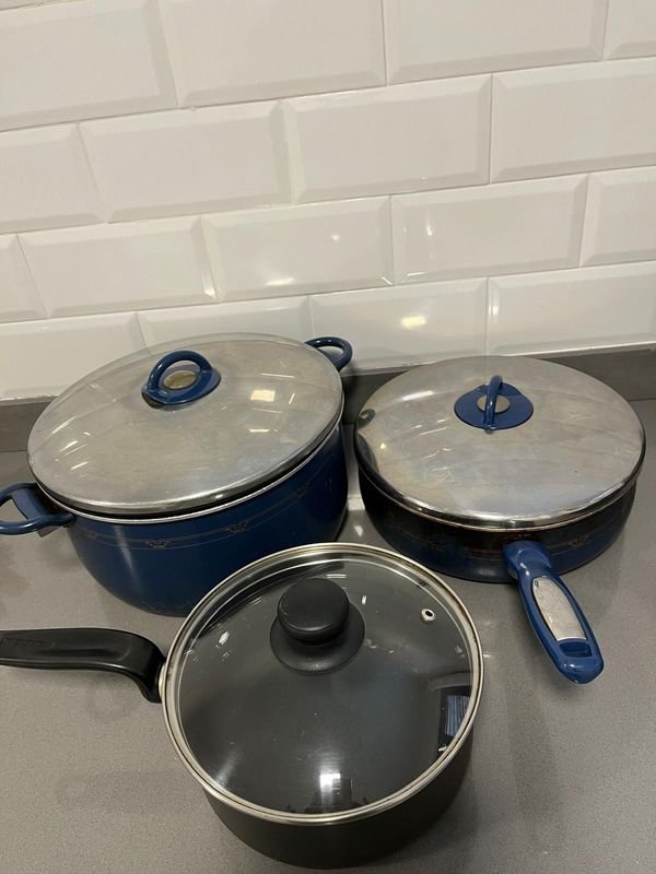 Set de Ollas y Cacerola Tefal Azules Usadas - imagen 1