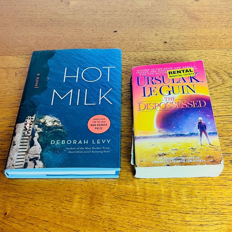 Lote de Libros: "The Dispossessed" de Ursula K. Le Guin y "Hot Milk" de Deborah Levy