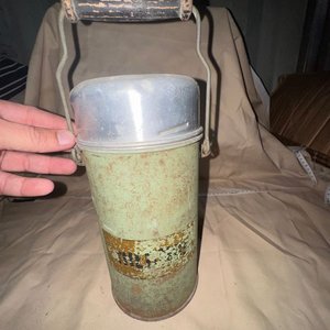 Antiguo Termo Militar Portátil Segunda Guerra Mundial, Verde Metálico - imagen 2