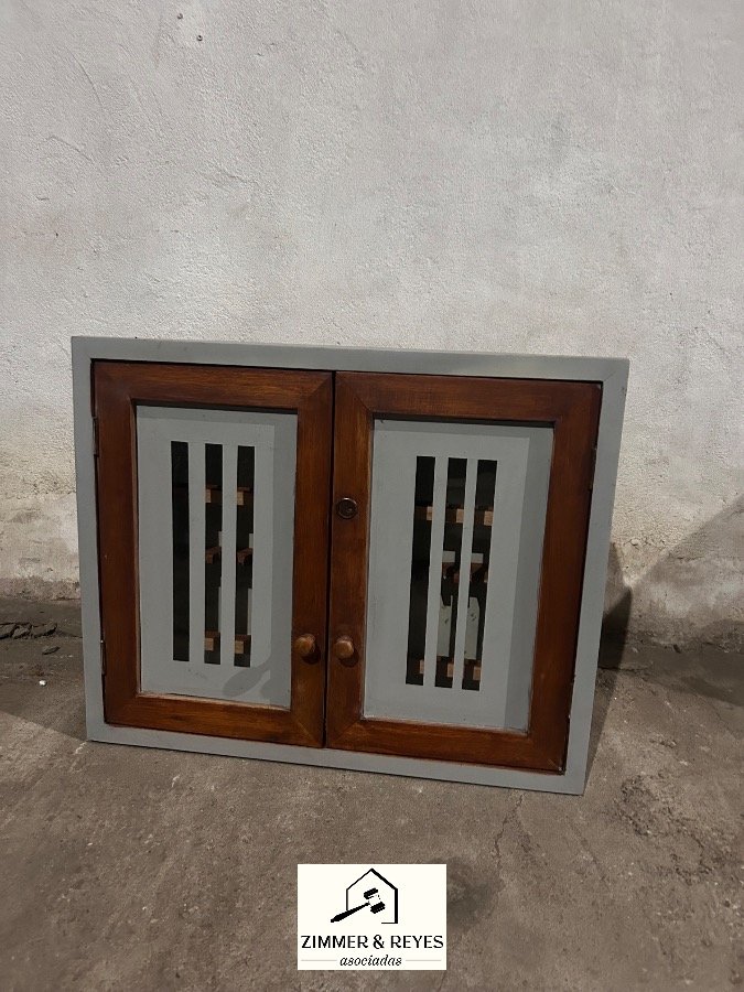 Botiquín de Madera y Vidrio con Puertas