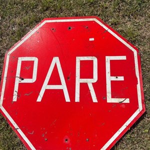 Lote siguiente: Cartel de señalización de PARE, medidas 73 x 75