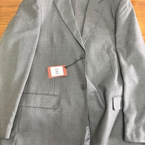 Lote anterior: Traje Sastre Gris Talle 50 Nuevo