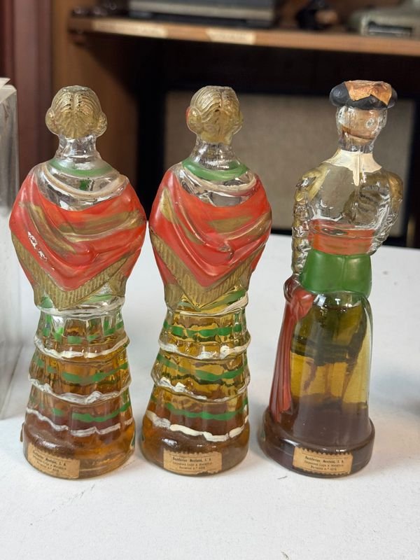 Colección de botellas pequeñas y únicas - imagen 11