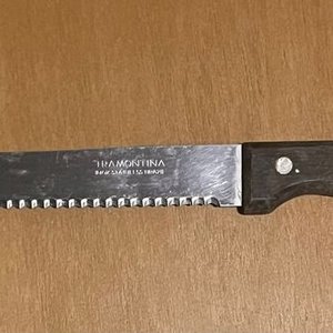 Lote siguiente: Cuchillo Tramontina para Pan con Hoja Serrada de 19cm