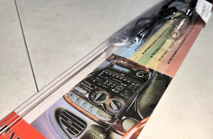 Antena para Auto Grande con Base Magnética, Nueva en Blíster
