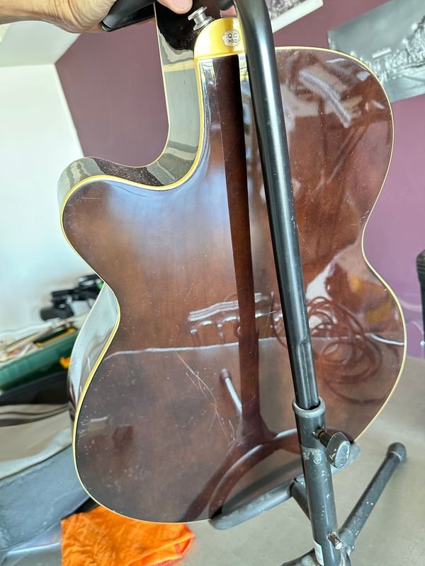 Guitarra Electroacústica STAGG CON ESTUCHE Y SOPORTE - Instrumento Musical - imagen 10