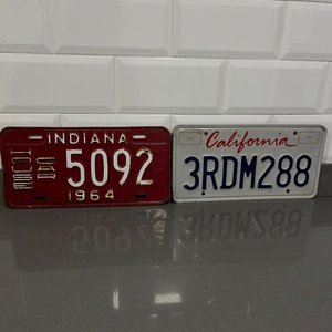 Lote siguiente: Chapas Decorativas California e Indiana Estilo Vintage