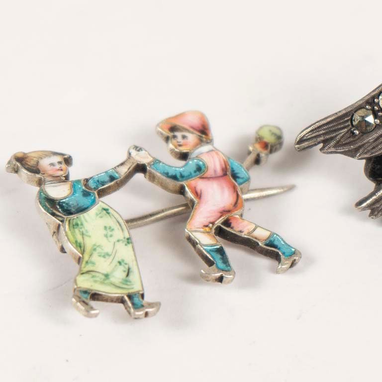 Figuritas de plata con esmalte y accesorios - imagen 2