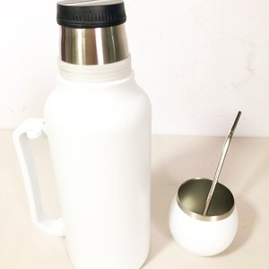 Termo "Vacuum" Blanco con Mate y Bombilla "The Quencher" - imagen 5