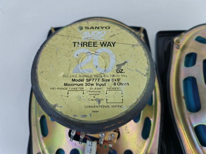 Dos Parlantes Sanyo de Alta Calidad - imagen 8