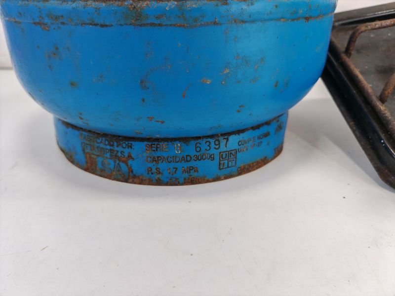 Garrafa de 3 kilos con cocinilla a gas - Lote 079 - imagen 4