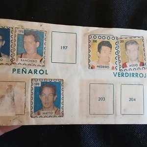 Álbum "Sellos Deportivos del Uruguay" (1953) - Figuras del Fútbol y Otros Deportes - imagen 12