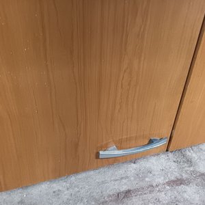 Mueble Aéreo de Madera con Tres Puertas - imagen 2