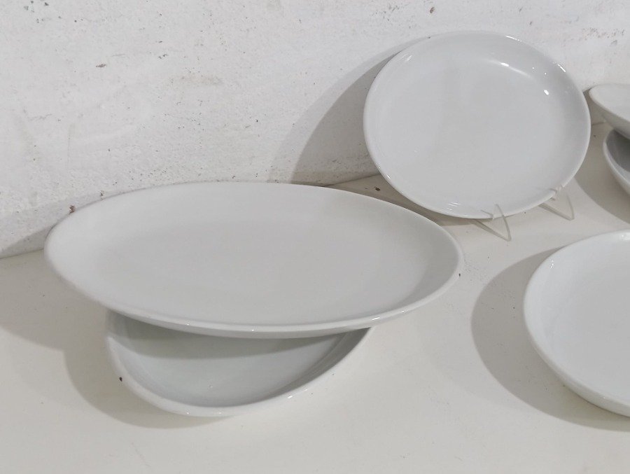 Platos de loza blancos ovalados - imagen 3