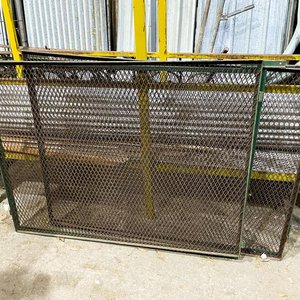 Lote anterior: 4 Hojas de Portón de Hierro y Malla Verde + Base y Rejillas Blancas