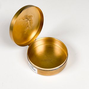 Caja Metálica Decorada con Aves y Firma "HOLY FRS" - imagen 4