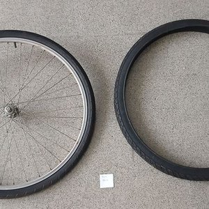Cubierta de Bicicleta Daytona Usada con Llanta - imagen 2
