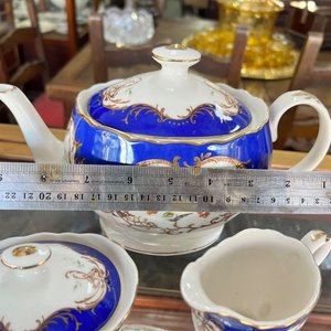Juego de Té Porcelana Grace Tea Ware: Tetera, Azucarera y Lechera con Aves y Detalles Dorados - imagen 8