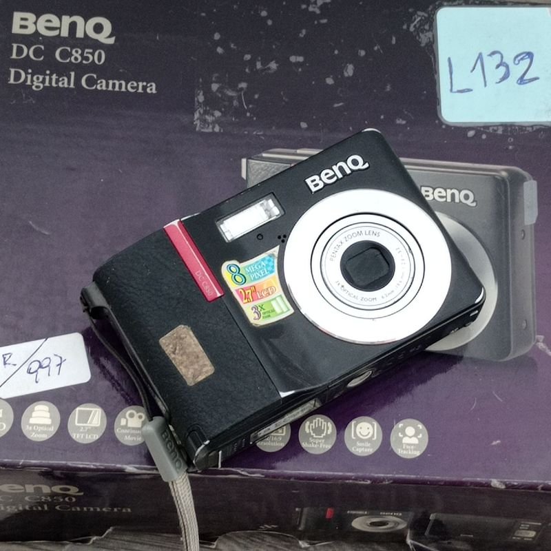 Cámara digital Benq en caja con accesorios - imagen 2
