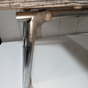 Mesa Desayunador Vintage Plegable con Soporte para Vasos - imagen 3