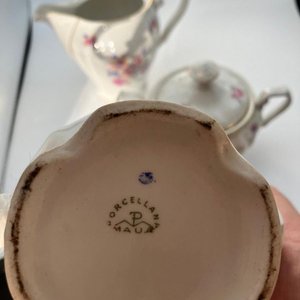 Juego de Porcelana Antigua para Té o Café: Tetera, Azucarero y Lechera - imagen 3