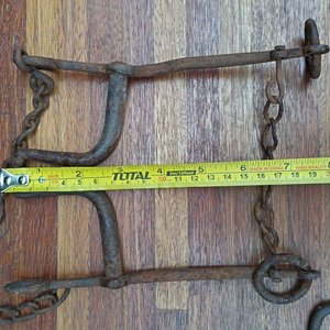 Antiguos Estribos de Hierro y Freno de Caballo con Cadena - imagen 5