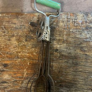 Batidor Manual Antiguo de Cocina - imagen 5