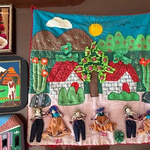 Conjunto de Trabajos Textiles y Artesanías Decorativas de Ecuador y Latinoamérica - imagen 4